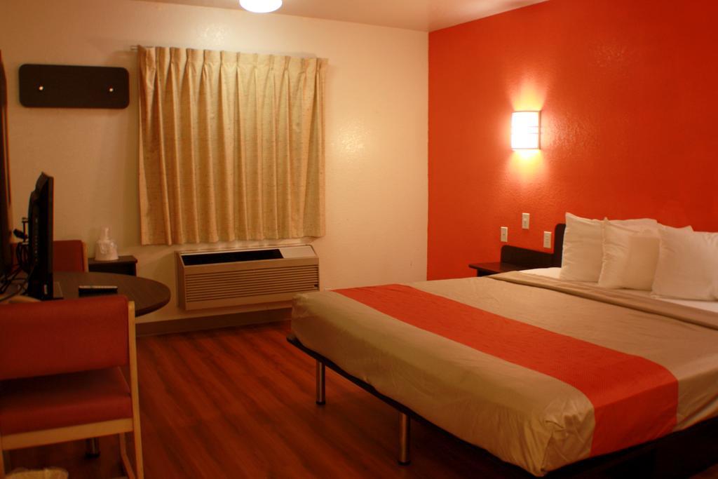 Motel 6 Little Rock South Экстерьер фото