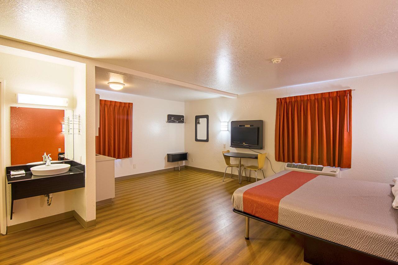 Motel 6 Little Rock South Экстерьер фото