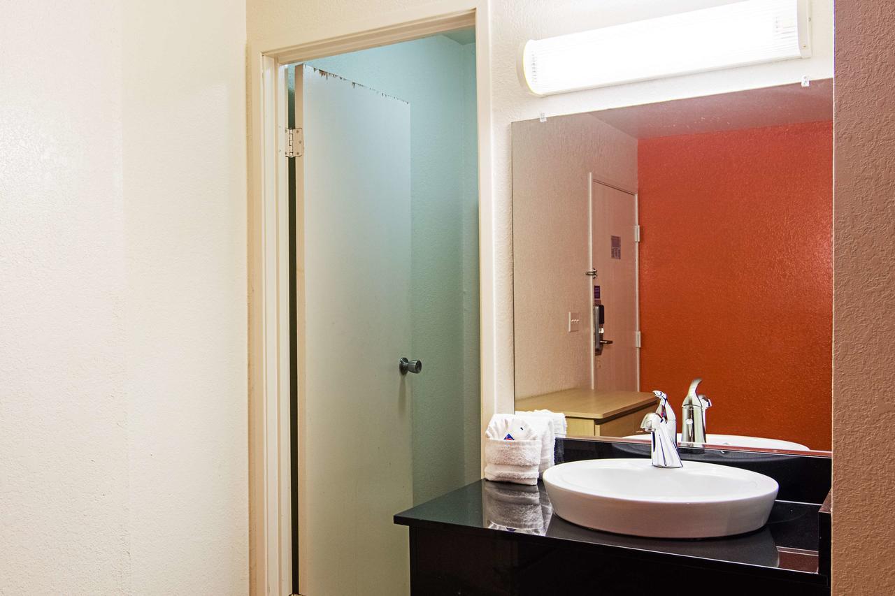 Motel 6 Little Rock South Экстерьер фото