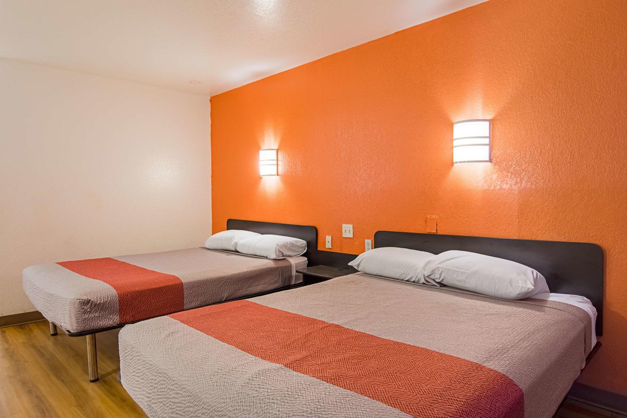 Motel 6 Little Rock South Экстерьер фото