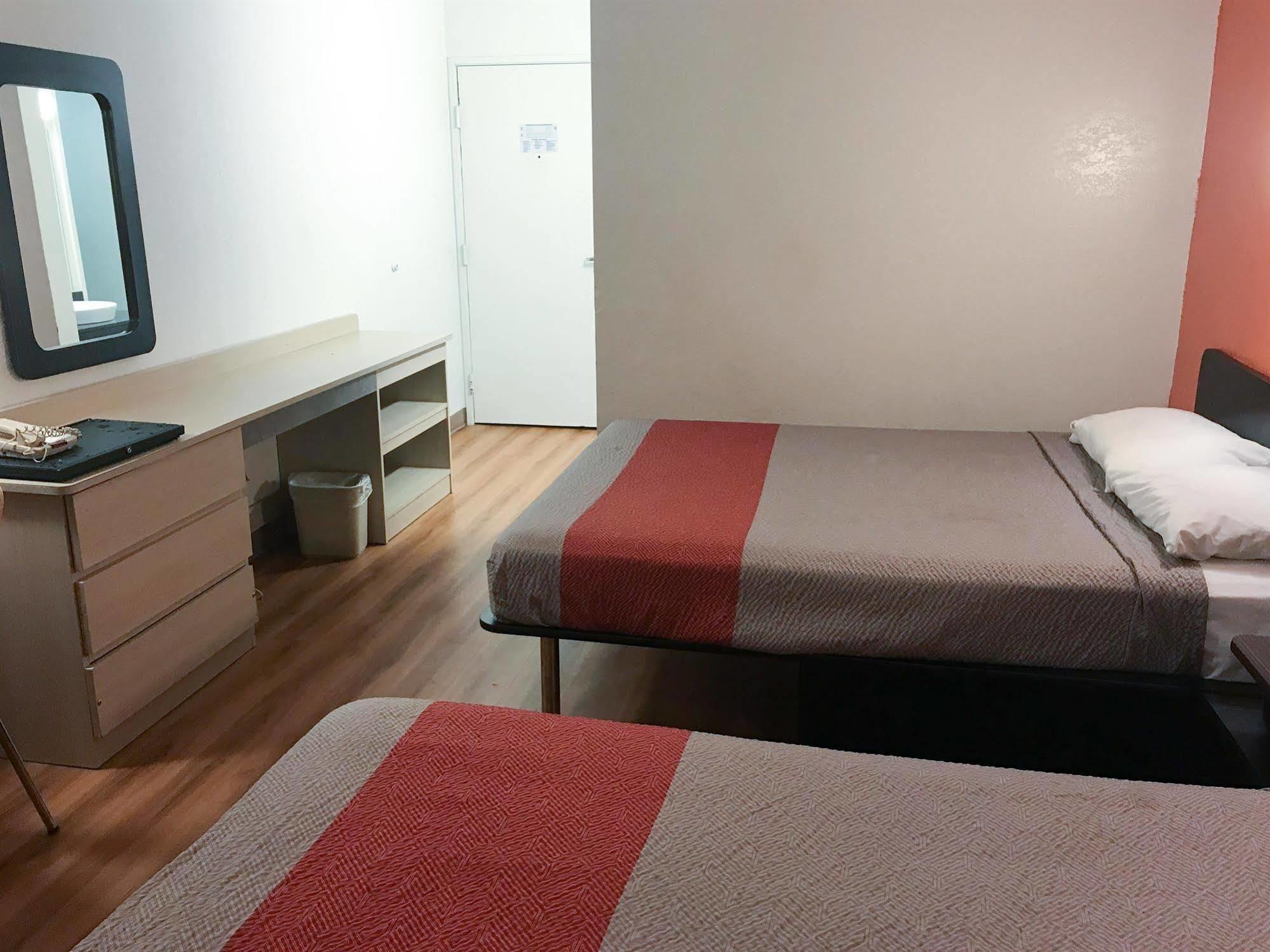 Motel 6 Little Rock South Экстерьер фото